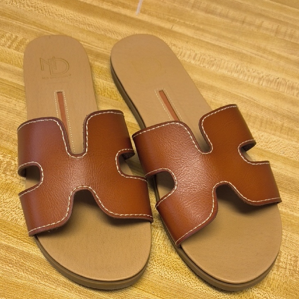 New Directions Brown Slide Sandals
